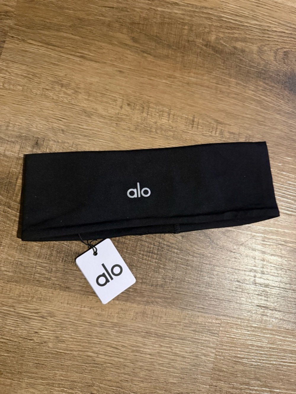 ALO Yoga Black Logo Headband - Picture 2 of 3